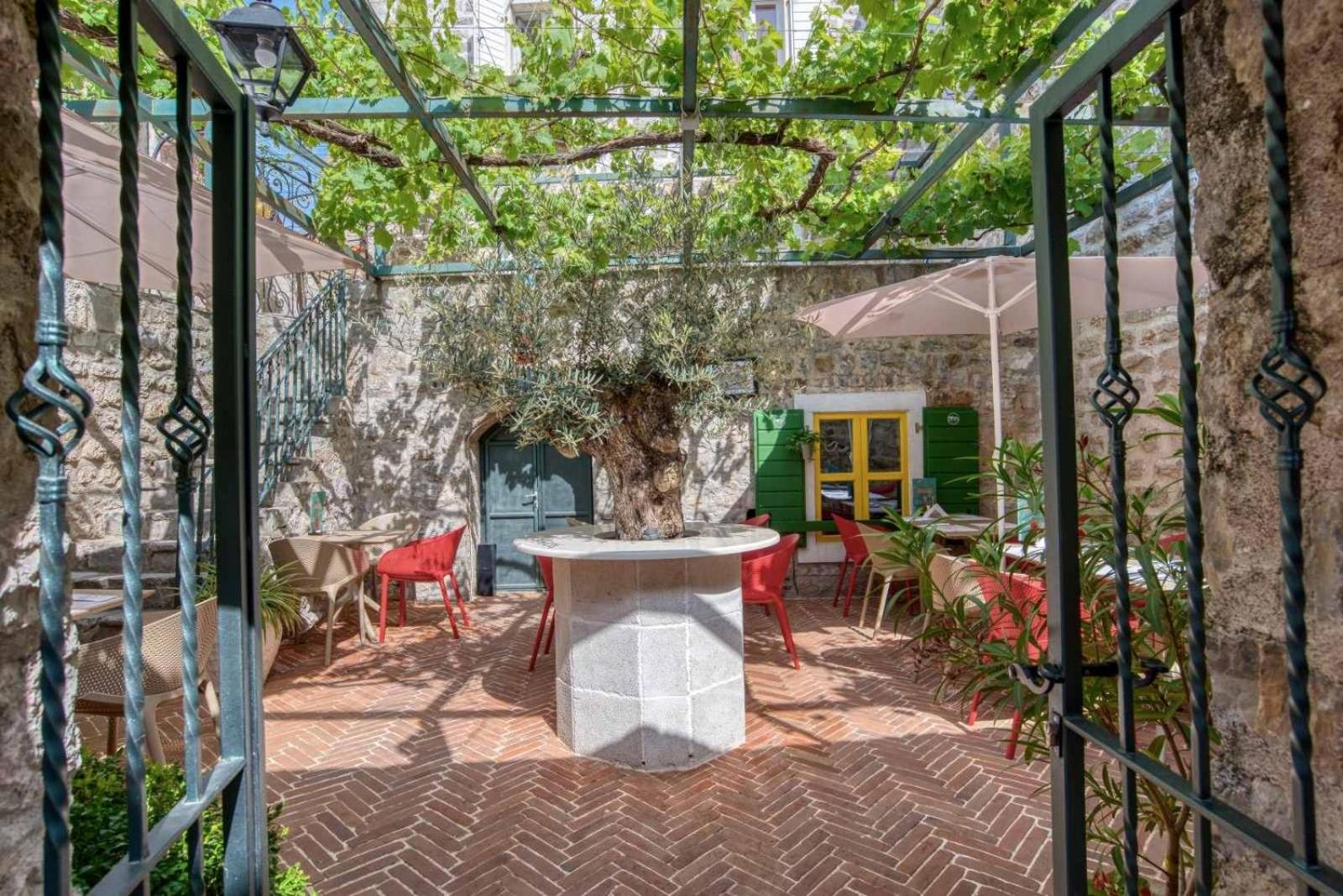 Royal Garden Apartments & Gastronomy Budva Exteriér fotografie